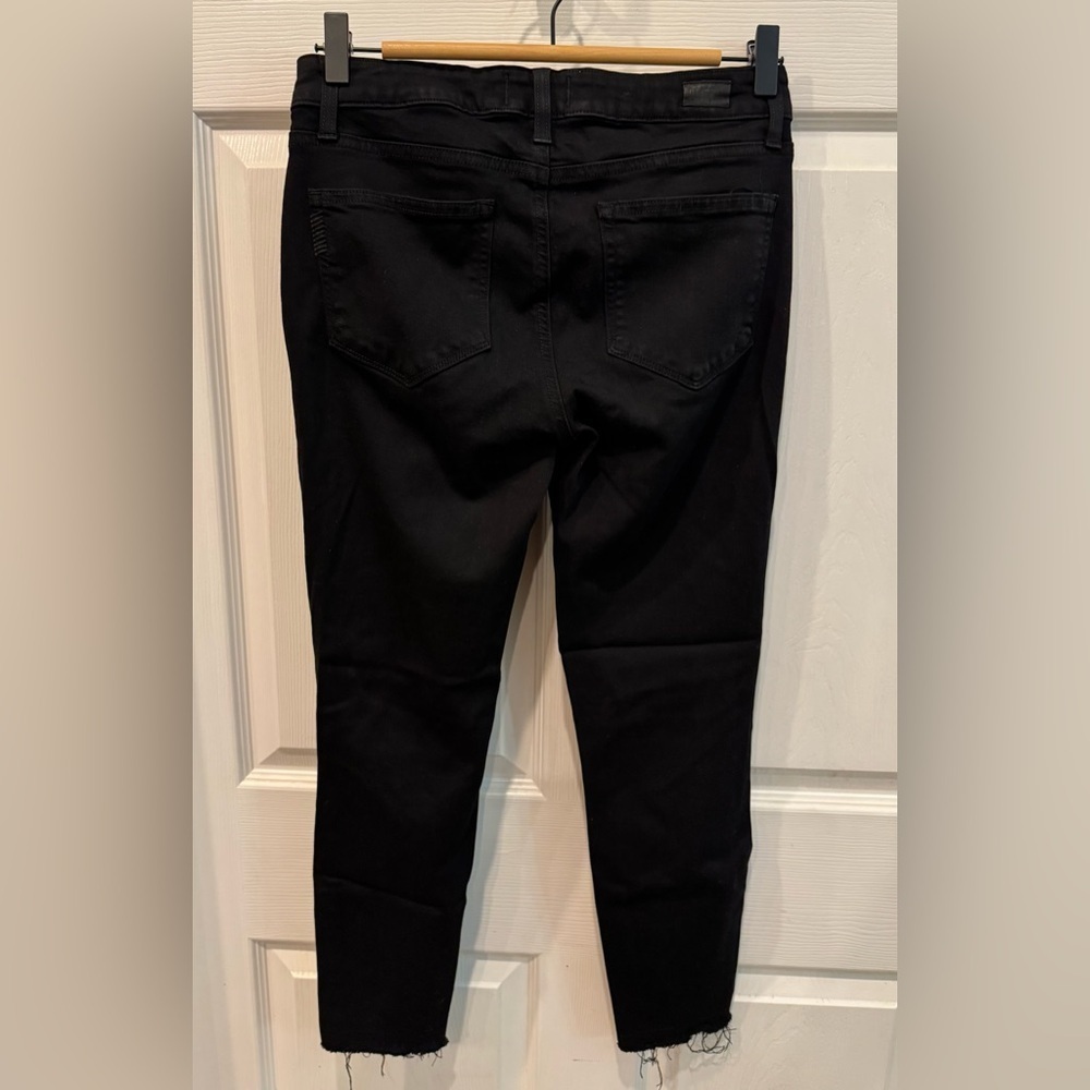 Paige Verdugo Distressed Crop Jeans Womens Size 29 Black Denim Pockets Fray Hem - Picture 2 of 14
